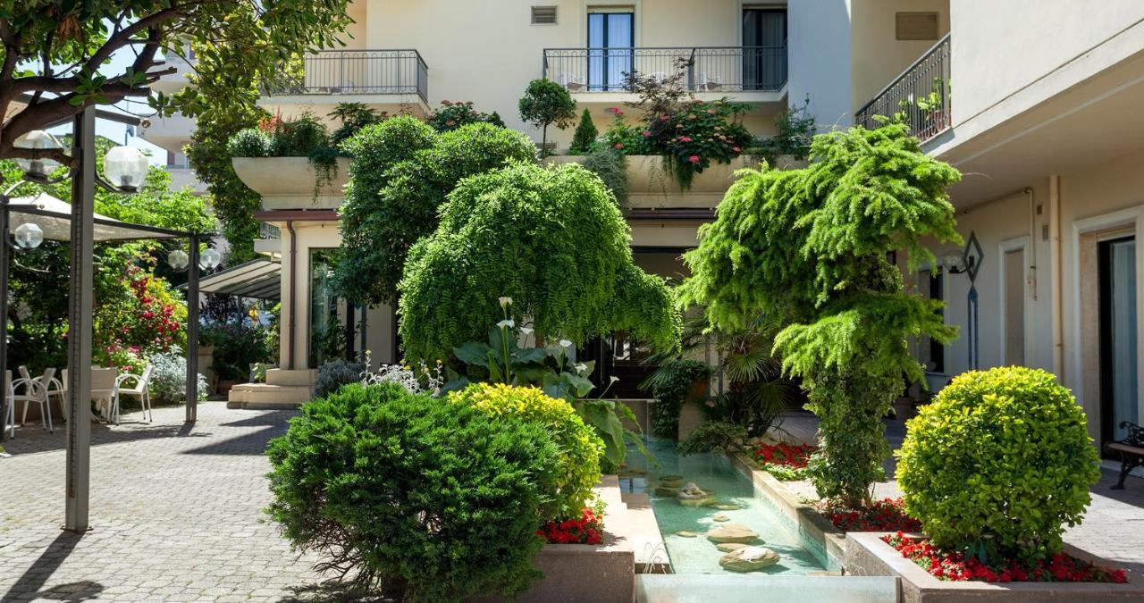 Hotel Stella Riccione Exterior foto
