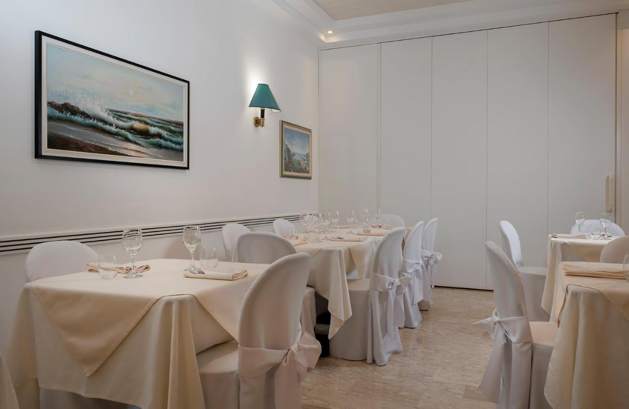 Hotel Stella Riccione Exterior foto
